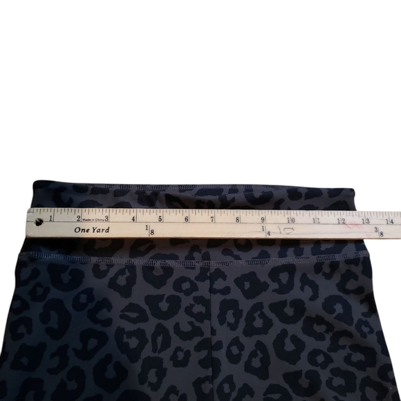 Abercrombie & Fitch Grey & Black Leopard Cheetah Print Leggings Tights Small - Picture 5 of 7